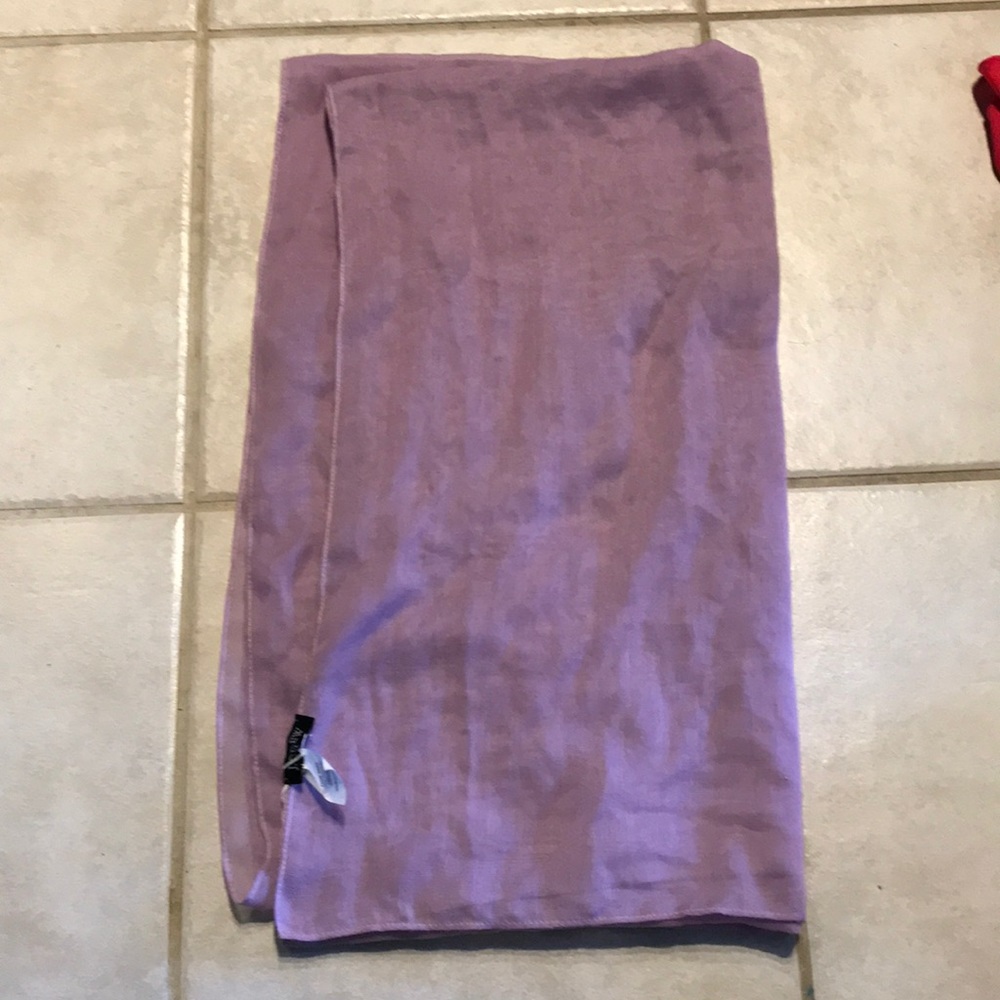 Light purple scarf